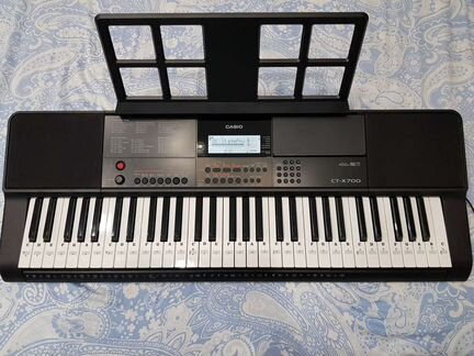 Синтезатор Casio CT-X700