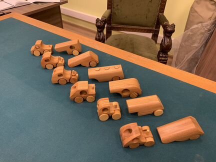 Деревянная модель - грузовик с прицепом