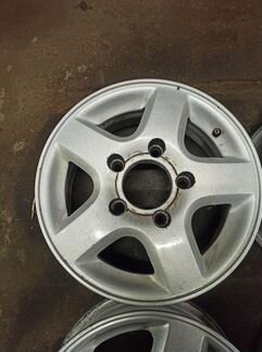 Диски бу литые R15 I на Нива