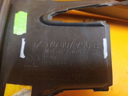 Решетка бампера правая Porsche Cayenne 3 PO536