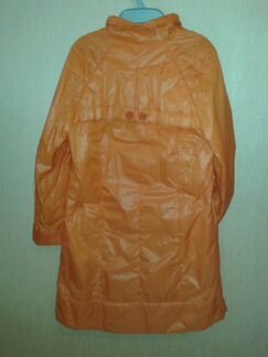 Плащ оранжевый 8-10 лет очень модный