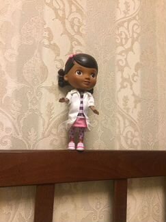 Кукла доктор плюшева