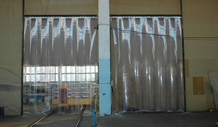 Полосовая пленочная завеса DoorHan
