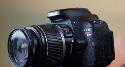 Canon T3i Kit 18-135mm