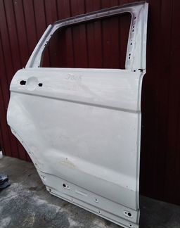 Evoque Дверь задняя правая Эвок LR028556