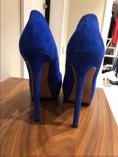 Продаю босоножки CorsoComo